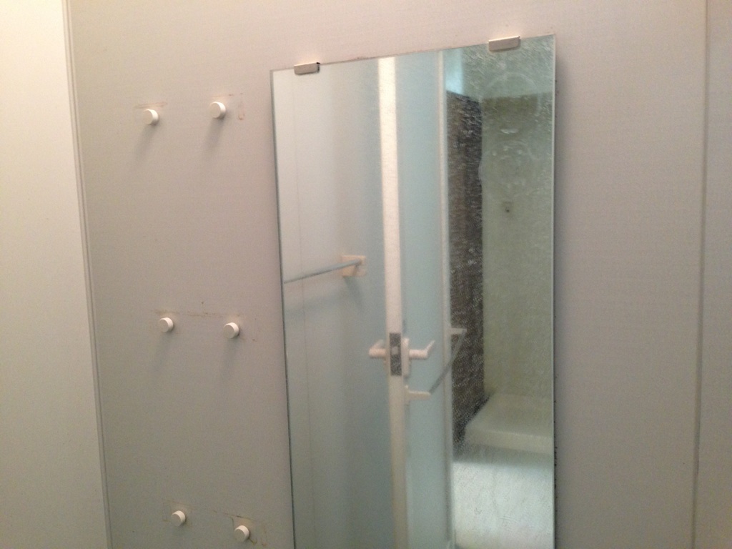 清掃内容：ハウスクリーニング　お風呂(浴室)の鏡